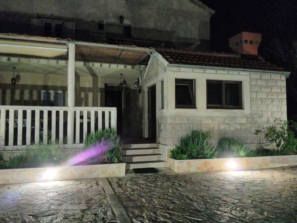 Apartments Ante Mlini Exterior photo